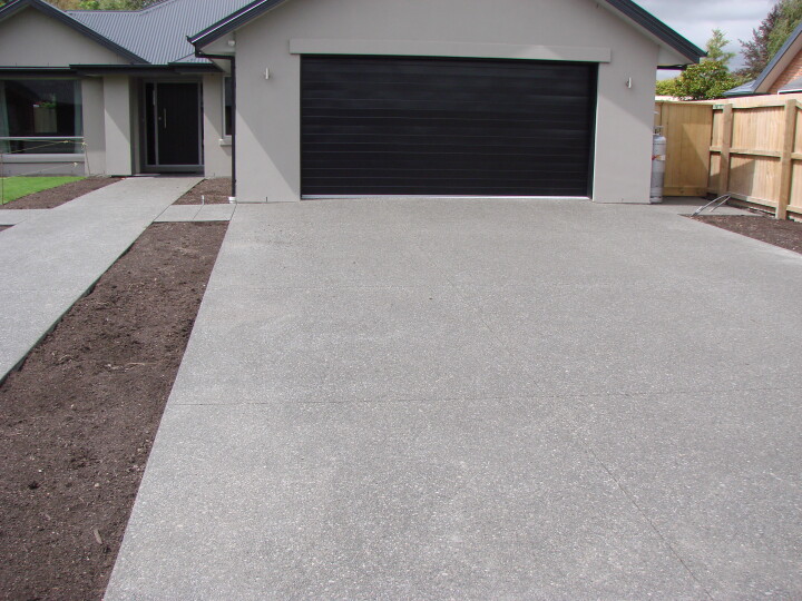 Exposed aggregate driveway 2